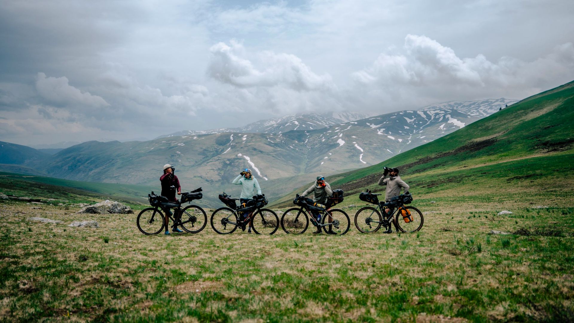 La piste Ciro, Balkans